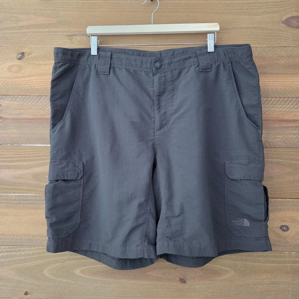The North Face Cargo Shorts Gray Nylon Hiking Outdoor Mens XL